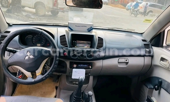 Acheter Occasion Voiture Mitsubishi L200 Gris à Douala, Littoral Cameroon Acheter Occasion Voiture Mitsubishi L200 Gris à Douala, Littoral Cameroon
