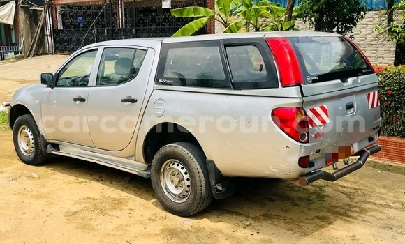 Acheter Occasion Voiture Mitsubishi L200 Gris à Douala, Littoral Cameroon Acheter Occasion Voiture Mitsubishi L200 Gris à Douala, Littoral Cameroon