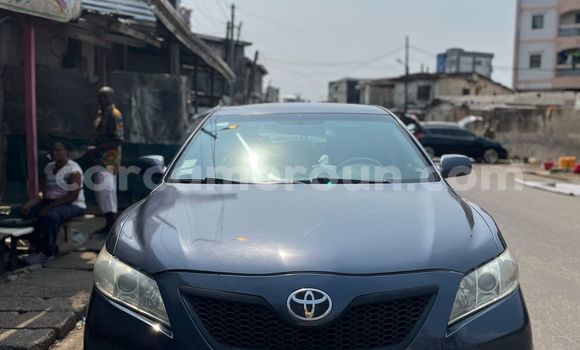Buy Used Toyota Camry Blue Car in Dschang in West Cameroon