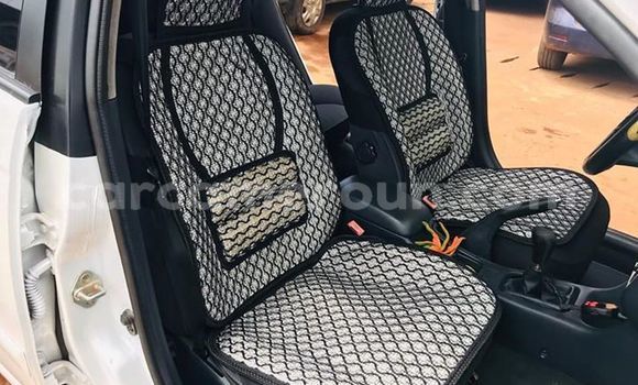 Acheter Occasion Voiture Toyota Avensis Blanc à Yaoundé, Central Cameroon Acheter Occasion Voiture Toyota Avensis Blanc à Yaoundé, Central Cameroon