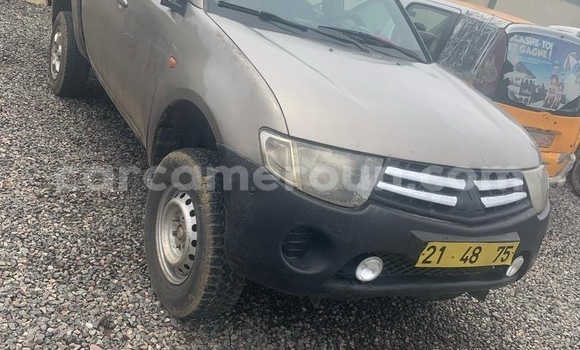 Acheter Import Voiture Mitsubishi L200 Gris à Douala, Littoral Cameroon