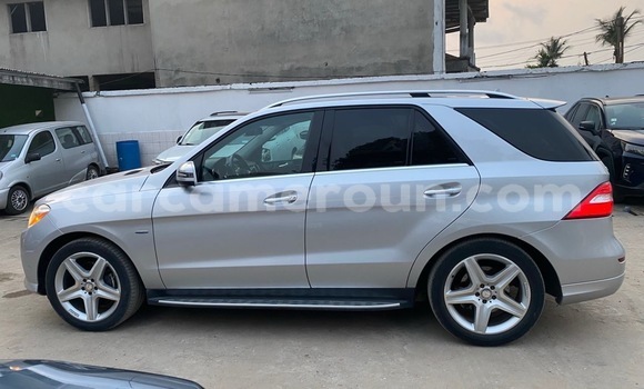 Buy Used Mercedes‒Benz ML–Class Black Car in Douala in Littoral Cameroon Buy Used Mercedes‒Benz ML–Class Black Car in Douala in Littoral Cameroon