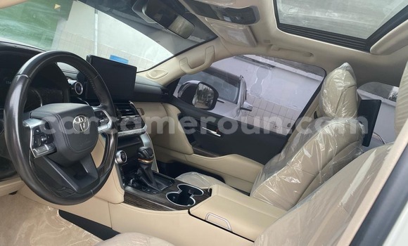 Buy Import Toyota Land Cruiser White Car in Douala in Littoral Cameroon Buy Import Toyota Land Cruiser White Car in Douala in Littoral Cameroon