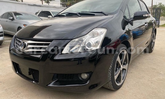 Sayi Imported Toyota Blade Black Mota in Douala a Ƙasar Kamaru Sayi Imported Toyota Blade Black Mota in Douala a Ƙasar Kamaru