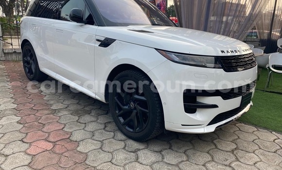 Sayi Sabo Land Rover Range Rover Sport White Mota in Douala a Ƙasar Kamaru Sayi Sabo Land Rover Range Rover Sport White Mota in Douala a Ƙasar Kamaru
