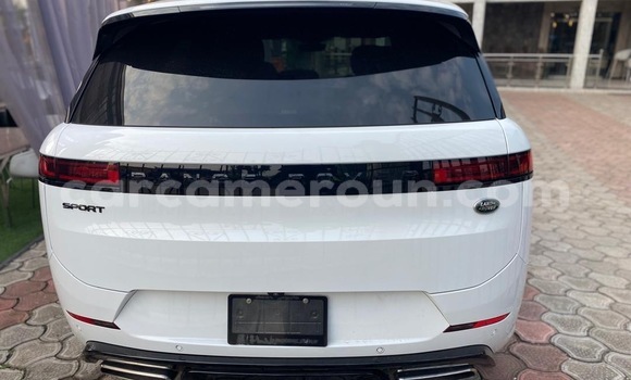 Sayi Sabo Land Rover Range Rover Sport White Mota in Douala a Ƙasar Kamaru Sayi Sabo Land Rover Range Rover Sport White Mota in Douala a Ƙasar Kamaru