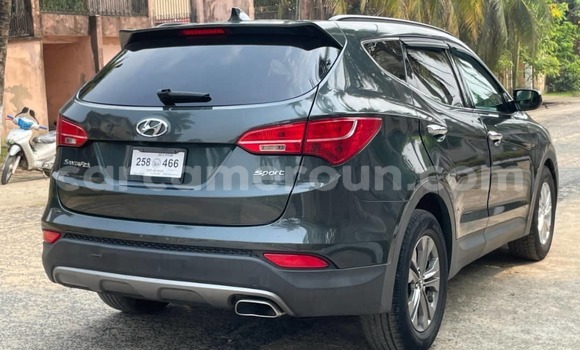 Acheter Occasion Voiture Hyundai Santa Fe Noir à Douala, Littoral Cameroon Acheter Occasion Voiture Hyundai Santa Fe Noir à Douala, Littoral Cameroon