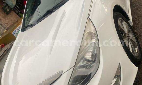 Sayi Na hannu Hyundai Sonata White Mota in Douala a Ƙasar Kamaru Sayi Na hannu Hyundai Sonata White Mota in Douala a Ƙasar Kamaru
