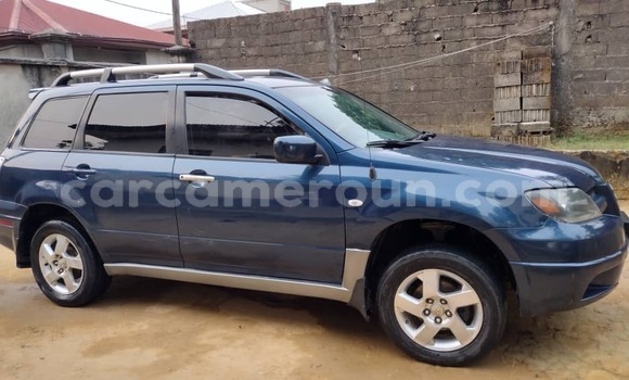 Sayi Na hannu Mitsubishi Outlander Blue Mota in Douala a Ƙasar Kamaru Sayi Na hannu Mitsubishi Outlander Blue Mota in Douala a Ƙasar Kamaru