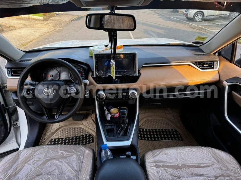 Big with watermark toyota rav4 littoral cameroon douala 18974