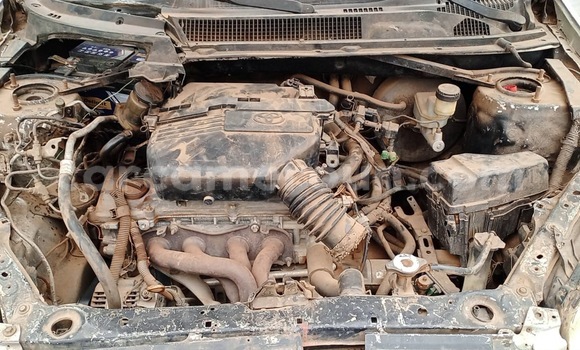 Acheter Neuf Voiture Toyota Vitz Bleu à Yaoundé, Central Cameroon