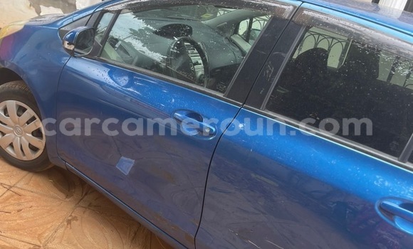 Sayi Sabo Toyota Vitz Blue Mota in Yaounde a Babban Kamaru Sayi Sabo Toyota Vitz Blue Mota in Yaounde a Babban Kamaru
