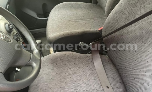 Sayi Sabo Toyota Vitz Blue Mota in Yaounde a Babban Kamaru Sayi Sabo Toyota Vitz Blue Mota in Yaounde a Babban Kamaru