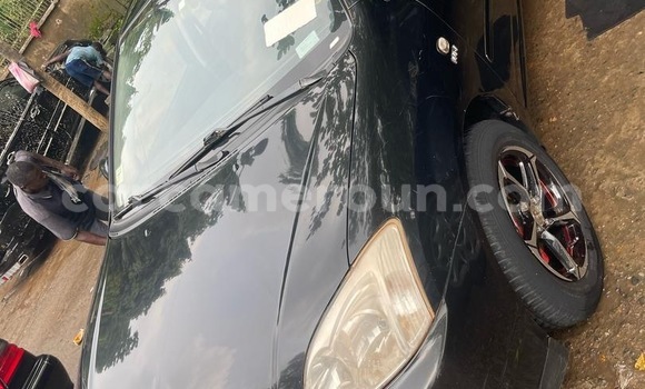 Sayi Sabo Toyota Corolla Black Mota in Douala a Ƙasar Kamaru Sayi Sabo Toyota Corolla Black Mota in Douala a Ƙasar Kamaru