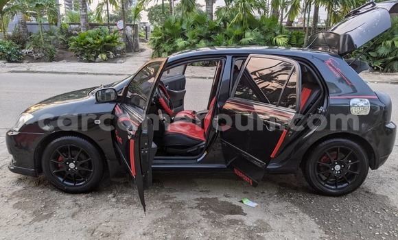 Acheter Occasion Voiture Toyota Corolla Noir à Douala, Littoral Cameroon Acheter Occasion Voiture Toyota Corolla Noir à Douala, Littoral Cameroon