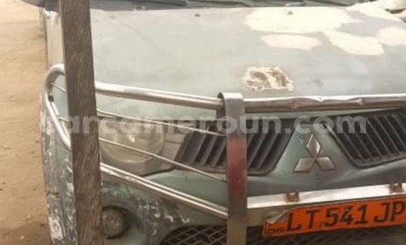 Sayi Na hannu Mitsubishi L200 Sauran Mota in Douala a Ƙasar Kamaru Sayi Na hannu Mitsubishi L200 Sauran Mota in Douala a Ƙasar Kamaru