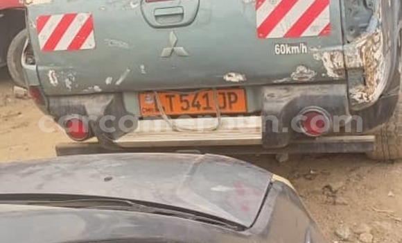 Sayi Na hannu Mitsubishi L200 Sauran Mota in Douala a Ƙasar Kamaru Sayi Na hannu Mitsubishi L200 Sauran Mota in Douala a Ƙasar Kamaru