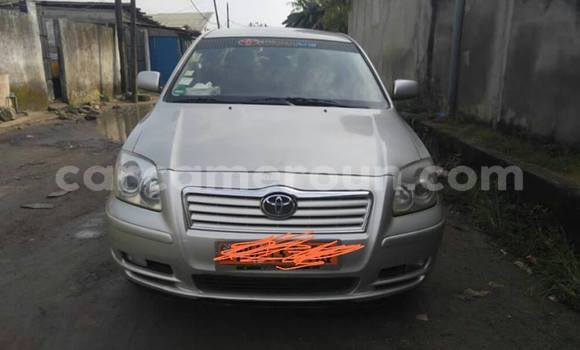 Sayi Na hannu Toyota Avensis Azurfa Mota in Yaounde a Babban Kamaru Sayi Na hannu Toyota Avensis Azurfa Mota in Yaounde a Babban Kamaru