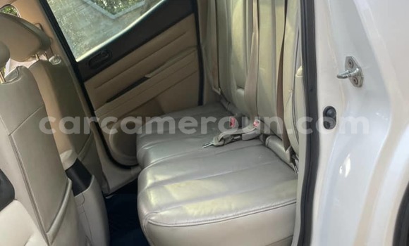 Buy Used Mazda CX–7 White Car in Douala in Littoral Cameroon Buy Used Mazda CX–7 White Car in Douala in Littoral Cameroon