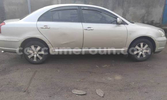 Sayi Na hannu Toyota Avensis Azurfa Mota in Yaounde a Babban Kamaru Sayi Na hannu Toyota Avensis Azurfa Mota in Yaounde a Babban Kamaru