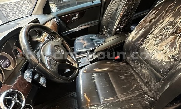 Sayi Sabo Mercedes‒Benz GL-klasse Azurfa Mota in Yaounde a Babban Kamaru Sayi Sabo Mercedes‒Benz GL-klasse Azurfa Mota in Yaounde a Babban Kamaru