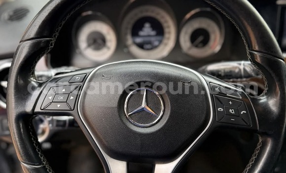 Sayi Sabo Mercedes‒Benz GL-klasse Azurfa Mota in Yaounde a Babban Kamaru Sayi Sabo Mercedes‒Benz GL-klasse Azurfa Mota in Yaounde a Babban Kamaru