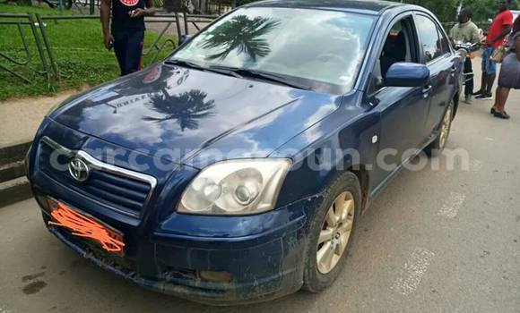 Sayi Na hannu Toyota Avensis Blue Mota in Yaounde a Babban Kamaru Sayi Na hannu Toyota Avensis Blue Mota in Yaounde a Babban Kamaru