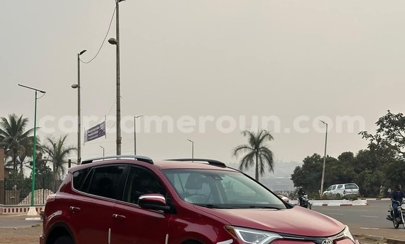 Acheter Occasion Voiture Toyota RAV4 Rouge à Yaoundé, Central Cameroon Acheter Occasion Voiture Toyota RAV4 Rouge à Yaoundé, Central Cameroon