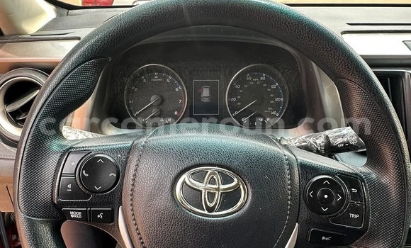 Acheter Occasion Voiture Toyota RAV4 Rouge à Yaoundé, Central Cameroon Acheter Occasion Voiture Toyota RAV4 Rouge à Yaoundé, Central Cameroon
