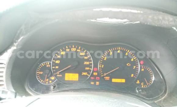 Sayi Na hannu Toyota Avensis Blue Mota in Yaounde a Babban Kamaru Sayi Na hannu Toyota Avensis Blue Mota in Yaounde a Babban Kamaru