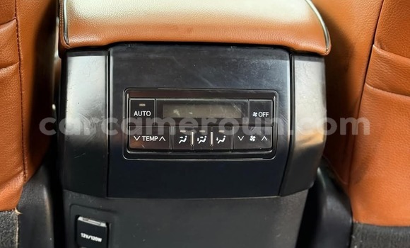 Acheter Neuf Voiture Toyota Land Cruiser Prado Gris à Yaoundé, Central Cameroon Acheter Neuf Voiture Toyota Land Cruiser Prado Gris à Yaoundé, Central Cameroon