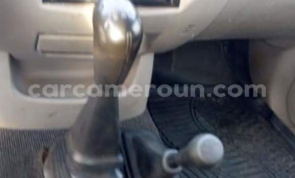 Sayi Na hannu Toyota Hilux Azurfa Mota in Yaounde a Babban Kamaru Sayi Na hannu Toyota Hilux Azurfa Mota in Yaounde a Babban Kamaru