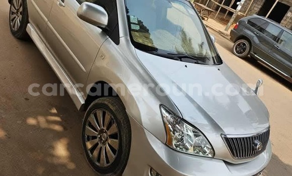 Sayi Na hannu Toyota Harrier Azurfa Mota in Yaounde a Babban Kamaru Sayi Na hannu Toyota Harrier Azurfa Mota in Yaounde a Babban Kamaru