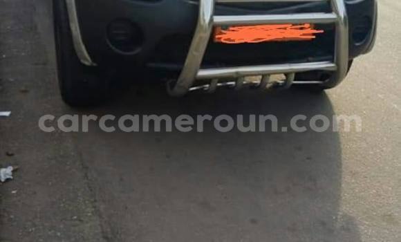 Sayi Na hannu Toyota Hilux Azurfa Mota in Yaounde a Babban Kamaru Sayi Na hannu Toyota Hilux Azurfa Mota in Yaounde a Babban Kamaru