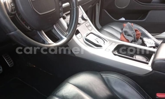 Sayi Na hannu Range Rover Range Rover White Mota in Douala a Ƙasar Kamaru Sayi Na hannu Range Rover Range Rover White Mota in Douala a Ƙasar Kamaru