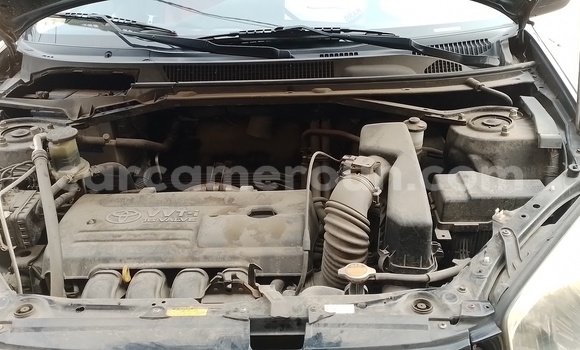 Sayi Na hannu Toyota RAV4 Black Mota in Douala a Ƙasar Kamaru