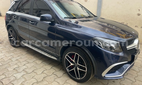 Sayi Na hannu Mercedes‒Benz ML–Class Sauran Mota in Douala a Ƙasar Kamaru Sayi Na hannu Mercedes‒Benz ML–Class Sauran Mota in Douala a Ƙasar Kamaru