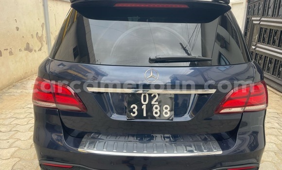 Sayi Na hannu Mercedes‒Benz ML–Class Sauran Mota in Douala a Ƙasar Kamaru Sayi Na hannu Mercedes‒Benz ML–Class Sauran Mota in Douala a Ƙasar Kamaru