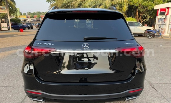 Sayi Sabo Mercedes‒Benz GLE Black Mota in Douala a Ƙasar Kamaru Sayi Sabo Mercedes‒Benz GLE Black Mota in Douala a Ƙasar Kamaru