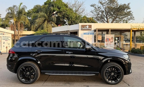 Sayi Sabo Mercedes‒Benz GLE Black Mota in Douala a Ƙasar Kamaru Sayi Sabo Mercedes‒Benz GLE Black Mota in Douala a Ƙasar Kamaru