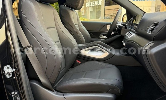 Sayi Sabo Mercedes‒Benz GLE Black Mota in Douala a Ƙasar Kamaru Sayi Sabo Mercedes‒Benz GLE Black Mota in Douala a Ƙasar Kamaru