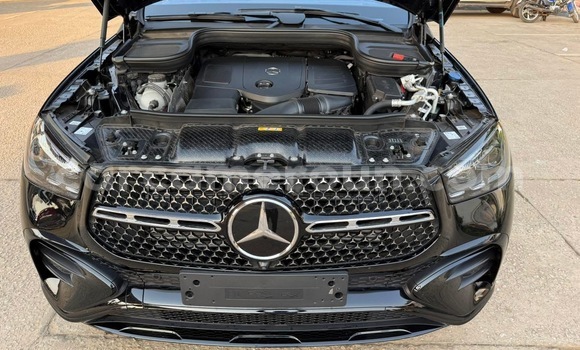 Sayi Sabo Mercedes‒Benz GLE Black Mota in Douala a Ƙasar Kamaru Sayi Sabo Mercedes‒Benz GLE Black Mota in Douala a Ƙasar Kamaru