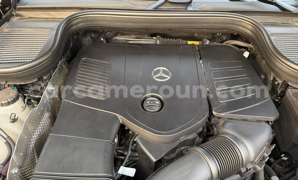 Sayi Sabo Mercedes‒Benz GLE Black Mota in Douala a Ƙasar Kamaru Sayi Sabo Mercedes‒Benz GLE Black Mota in Douala a Ƙasar Kamaru