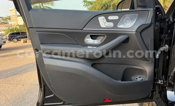 Sayi Sabo Mercedes‒Benz GLE Black Mota in Douala a Ƙasar Kamaru Sayi Sabo Mercedes‒Benz GLE Black Mota in Douala a Ƙasar Kamaru