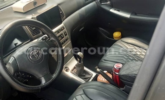 Sayi Na hannu Toyota Corolla Azurfa Mota in Douala a Ƙasar Kamaru Sayi Na hannu Toyota Corolla Azurfa Mota in Douala a Ƙasar Kamaru