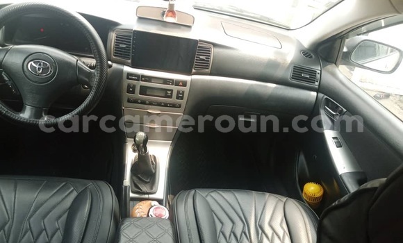 Sayi Na hannu Toyota Corolla Azurfa Mota in Douala a Ƙasar Kamaru Sayi Na hannu Toyota Corolla Azurfa Mota in Douala a Ƙasar Kamaru