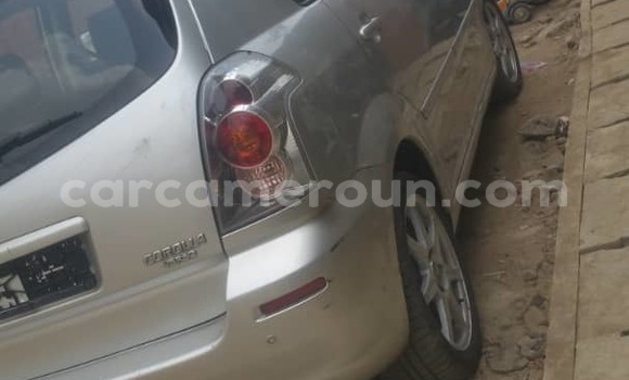 Sayi Na hannu Toyota Corolla Verso Azurfa Mota in Douala a Ƙasar Kamaru Sayi Na hannu Toyota Corolla Verso Azurfa Mota in Douala a Ƙasar Kamaru