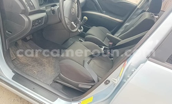 Acheter Occasion Voiture Toyota Corolla Verso Bleu à Douala, Littoral Cameroon Acheter Occasion Voiture Toyota Corolla Verso Bleu à Douala, Littoral Cameroon