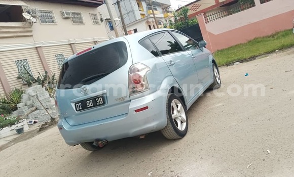 Acheter Occasion Voiture Toyota Corolla Verso Bleu à Douala, Littoral Cameroon Acheter Occasion Voiture Toyota Corolla Verso Bleu à Douala, Littoral Cameroon
