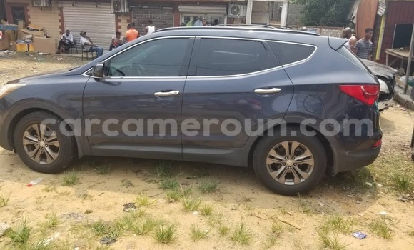 Sayi Na hannu Hyundai Santa Fe Blue Mota in Douala a Ƙasar Kamaru Sayi Na hannu Hyundai Santa Fe Blue Mota in Douala a Ƙasar Kamaru